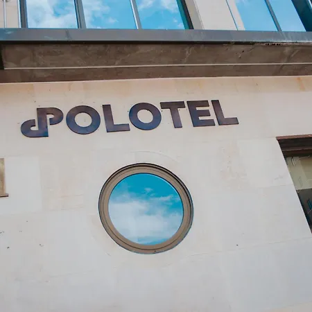 بيت ضيافة Polotel *