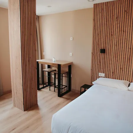 Polotel בית הארחה 3*