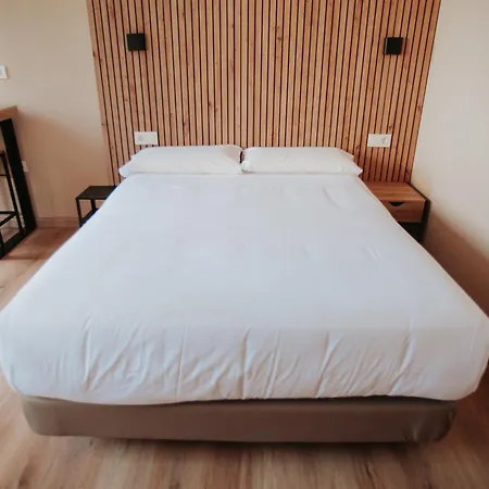 Polotel בית הארחה 3*